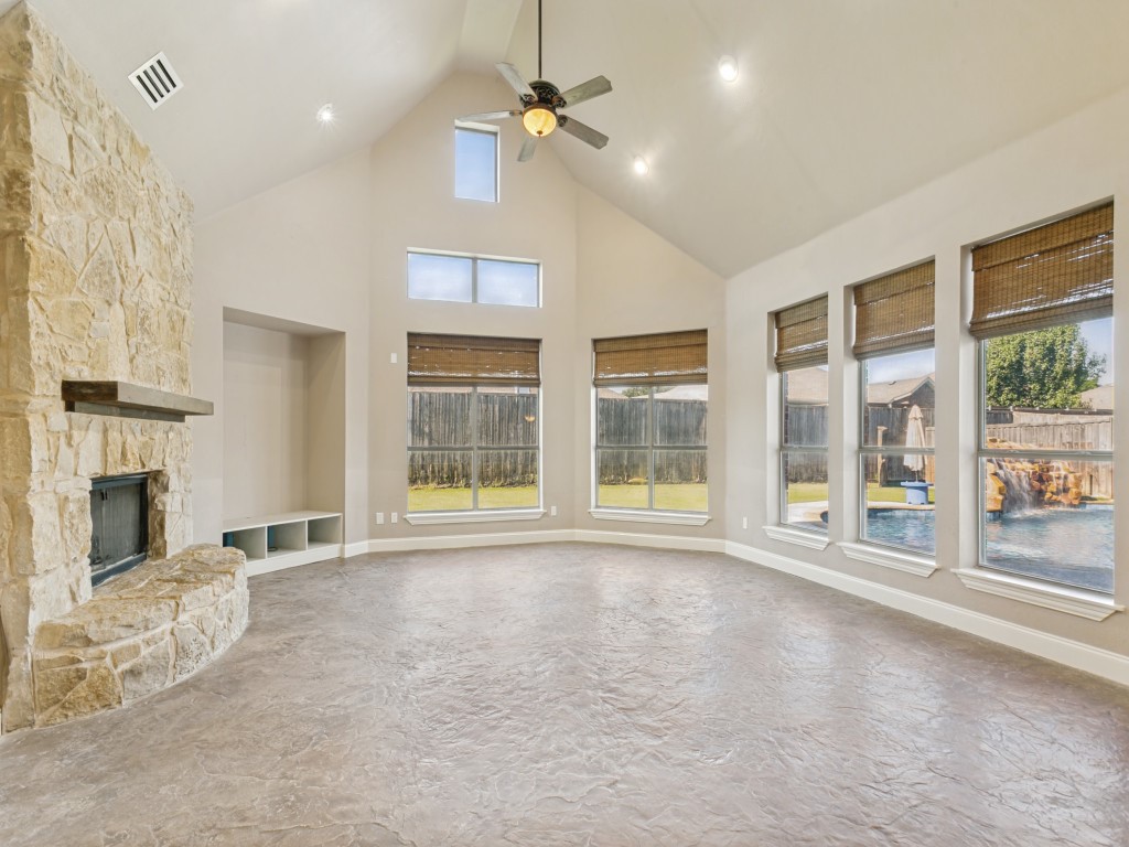 4304 Tree House Lane Corinth TX 76208