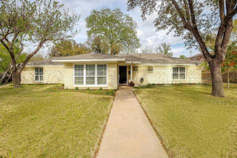 1705 Saxony Road Fort Worth TX 76116