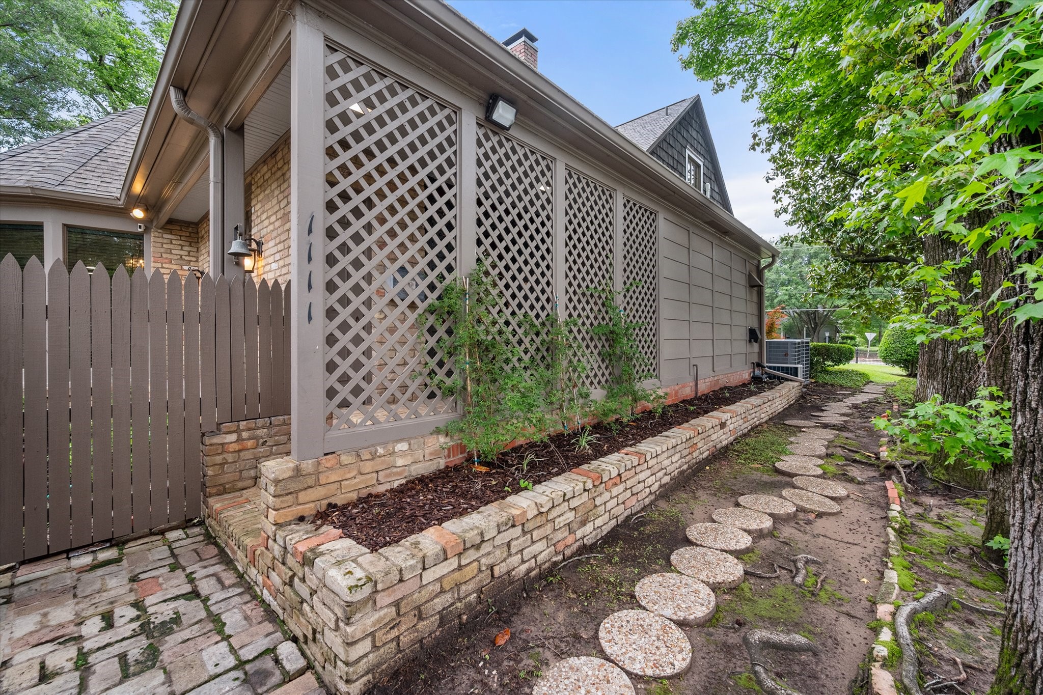 1111 Governors Drive Corsicana TX 75110