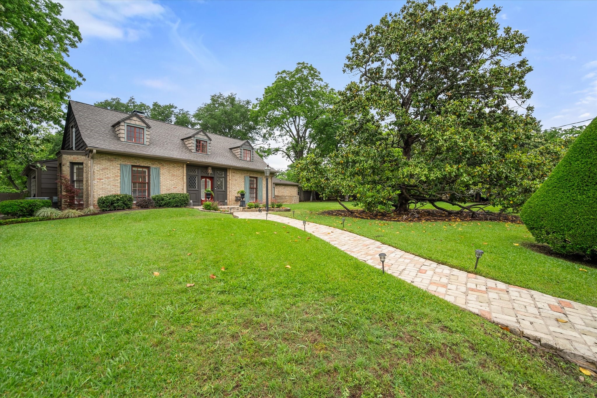 1111 Governors Drive Corsicana TX 75110