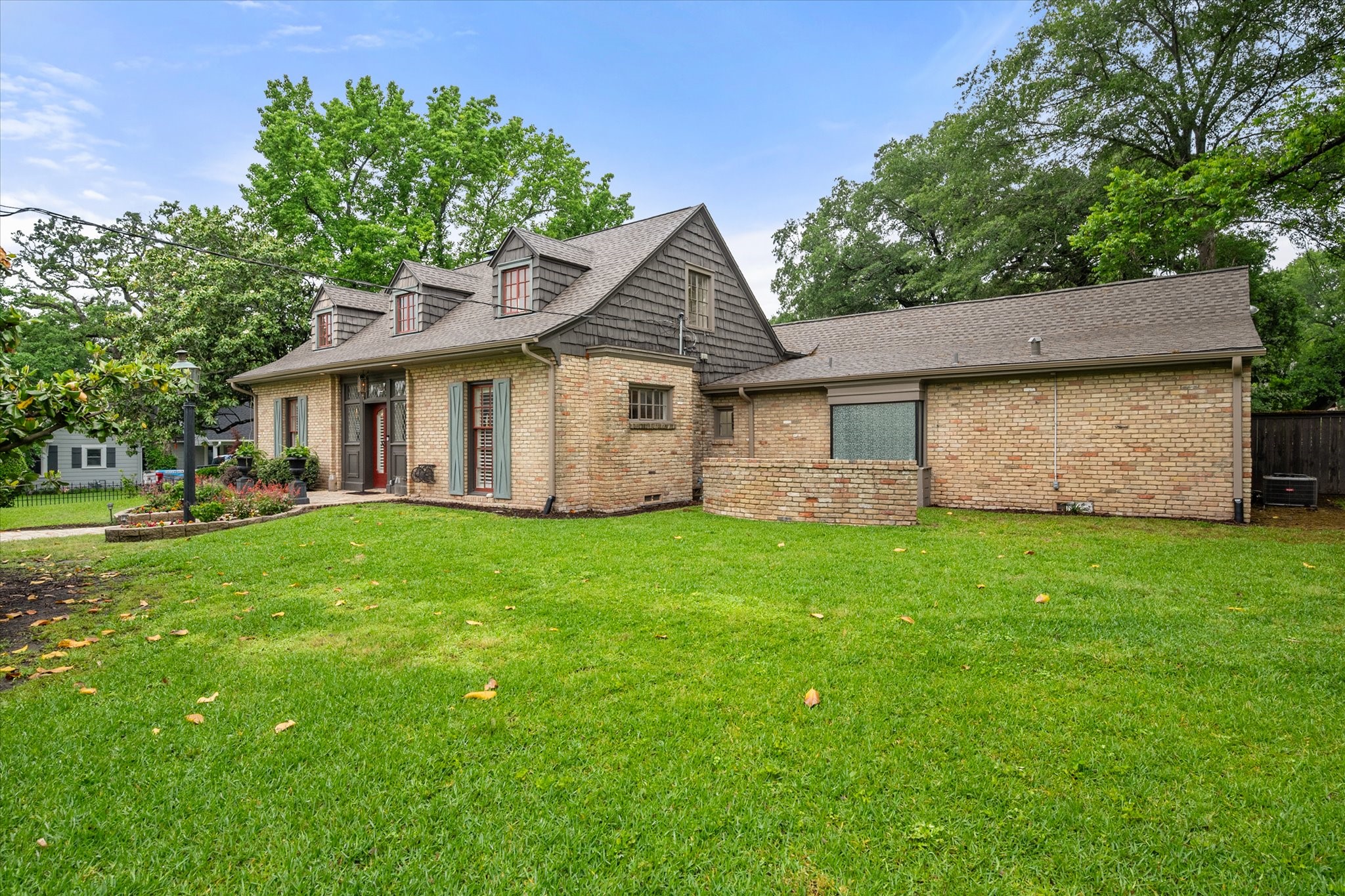 1111 Governors Drive Corsicana TX 75110