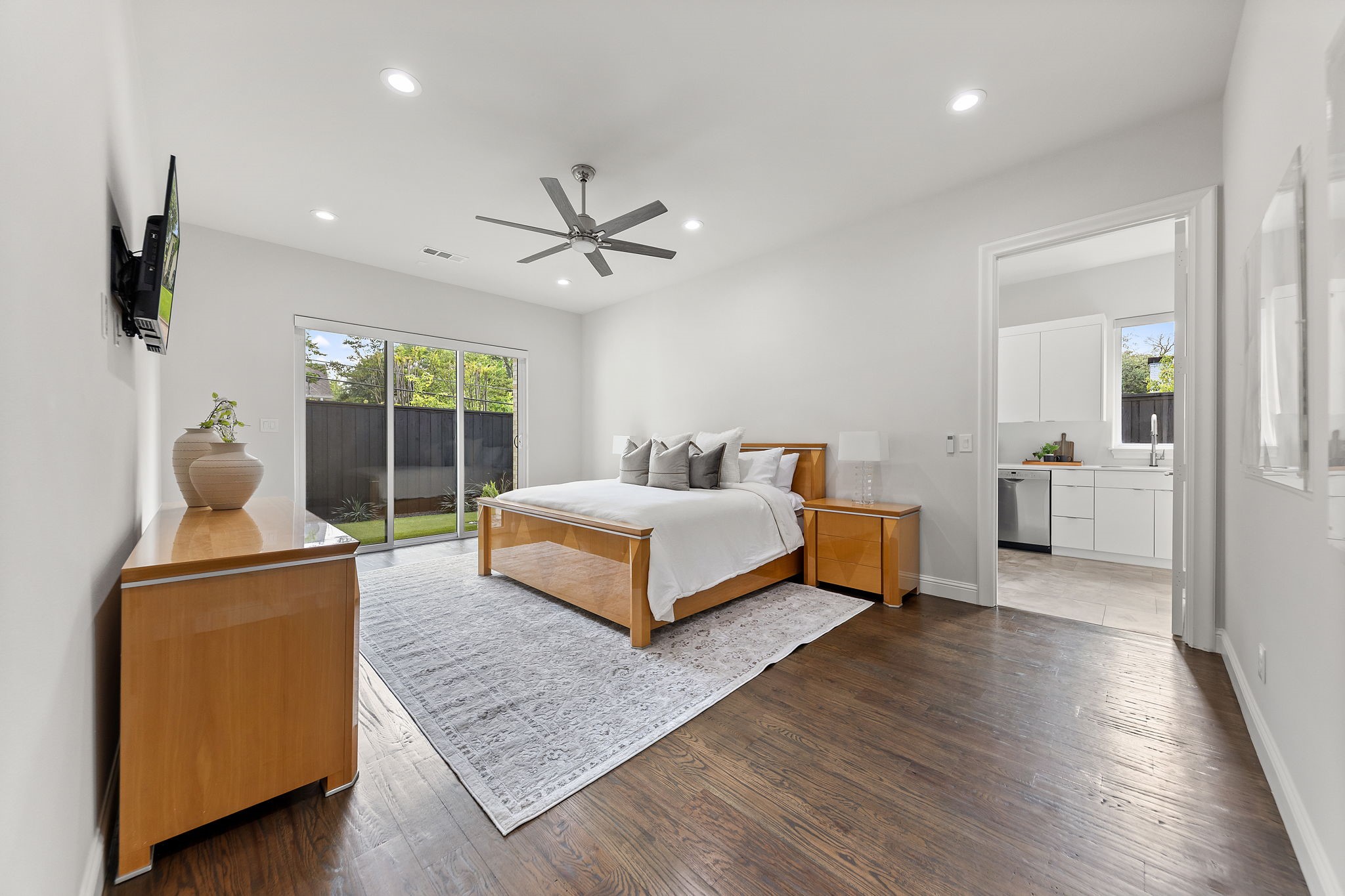 4028 Courtshire Drive Dallas TX 75229