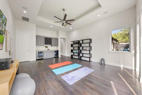4028 Courtshire Drive Dallas TX 75229