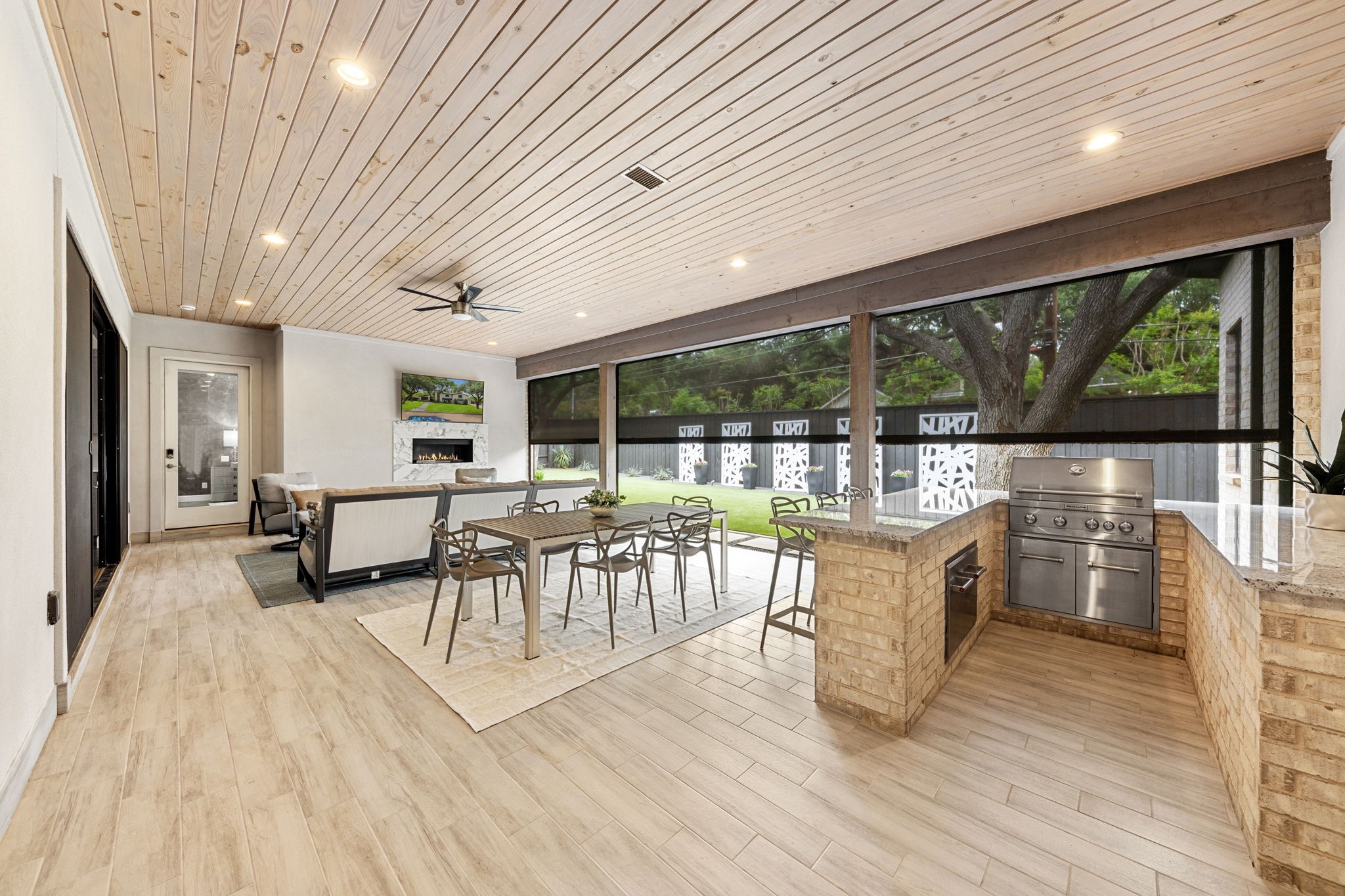 4028 Courtshire Drive Dallas TX 75229