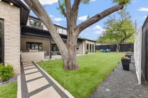 4028 Courtshire Drive Dallas TX 75229