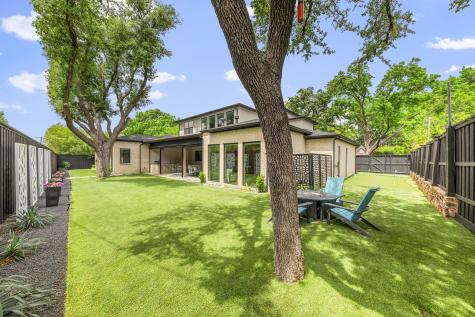 4028 Courtshire Drive Dallas TX 75229