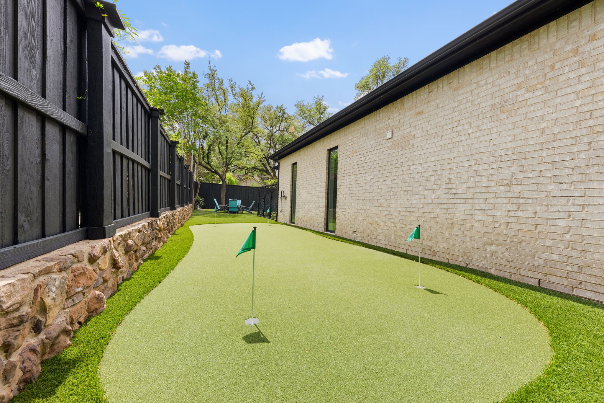 4028 Courtshire Drive Dallas TX 75229