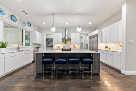 4028 Courtshire Drive Dallas TX 75229