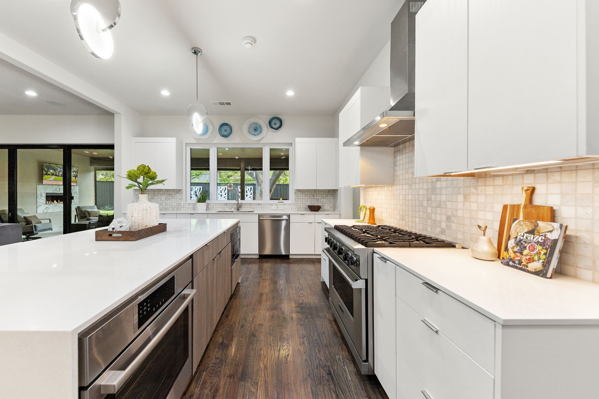 4028 Courtshire Drive Dallas TX 75229