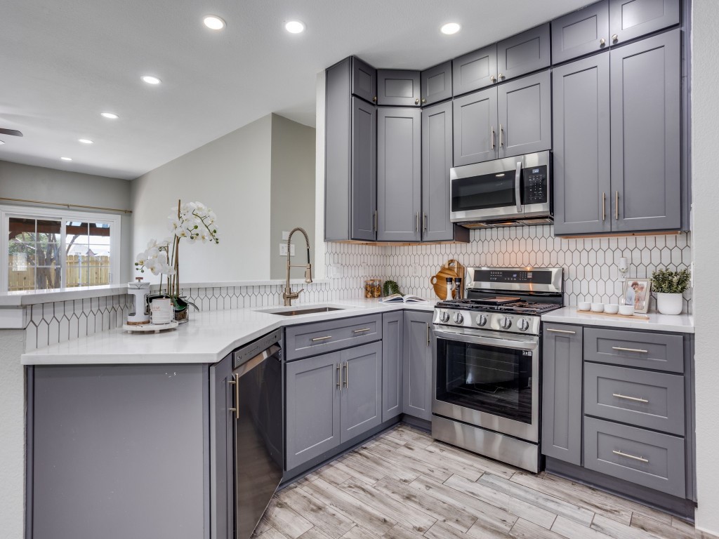 220 Peach Tree Drive Murphy TX 75094