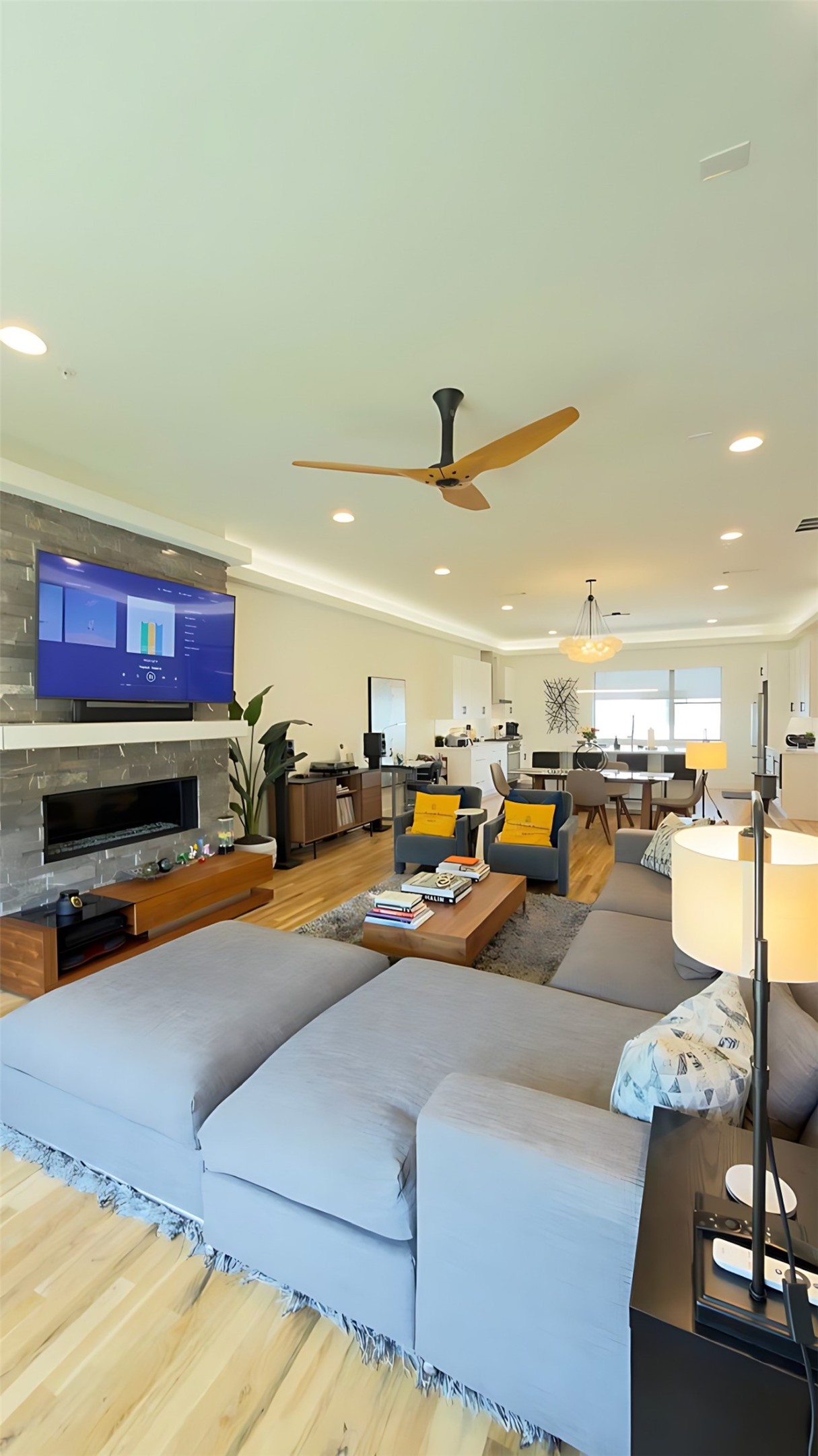 13001 Hutton Drive Farmers Branch TX 75234
