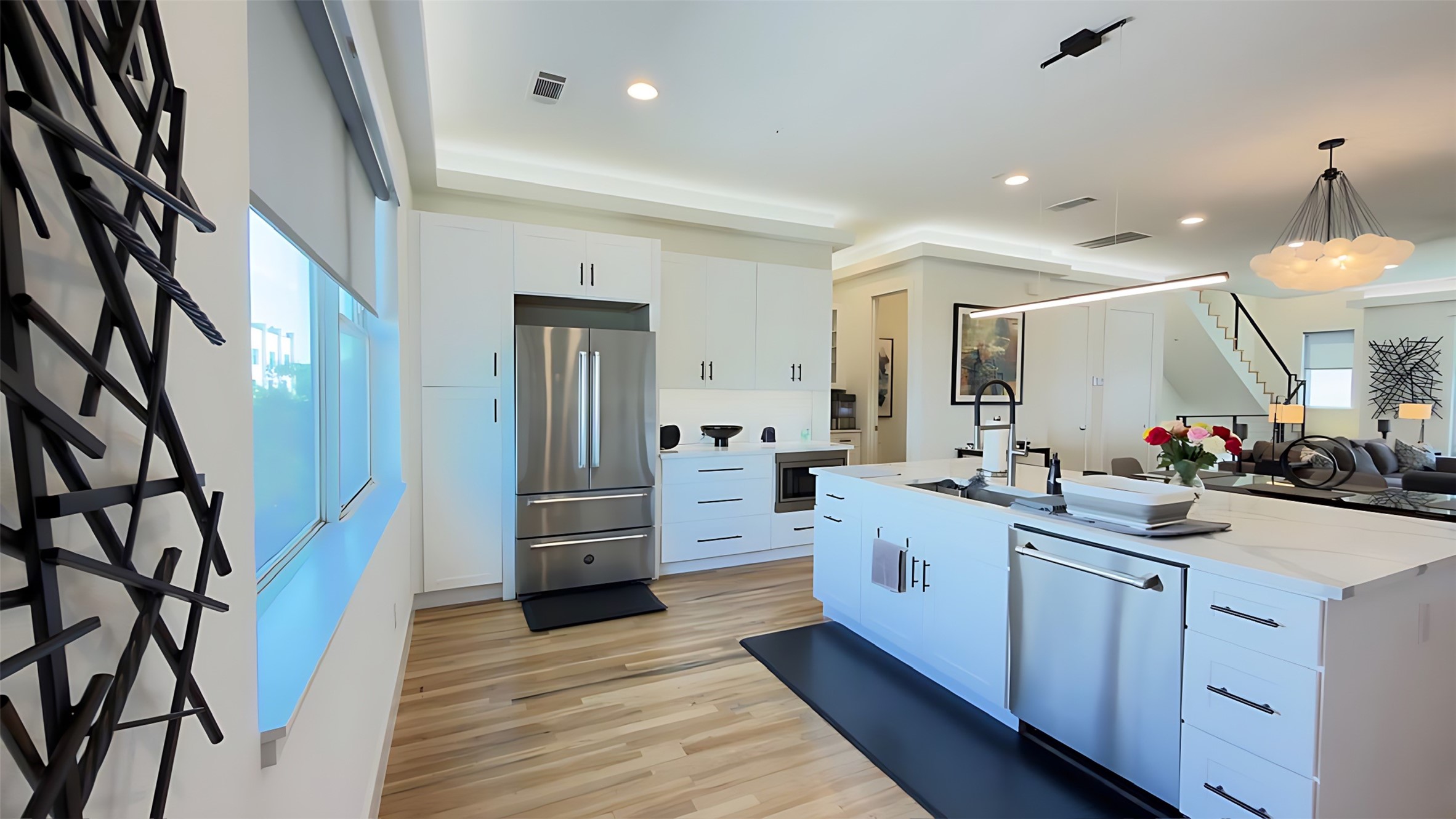 13001 Hutton Drive Farmers Branch TX 75234
