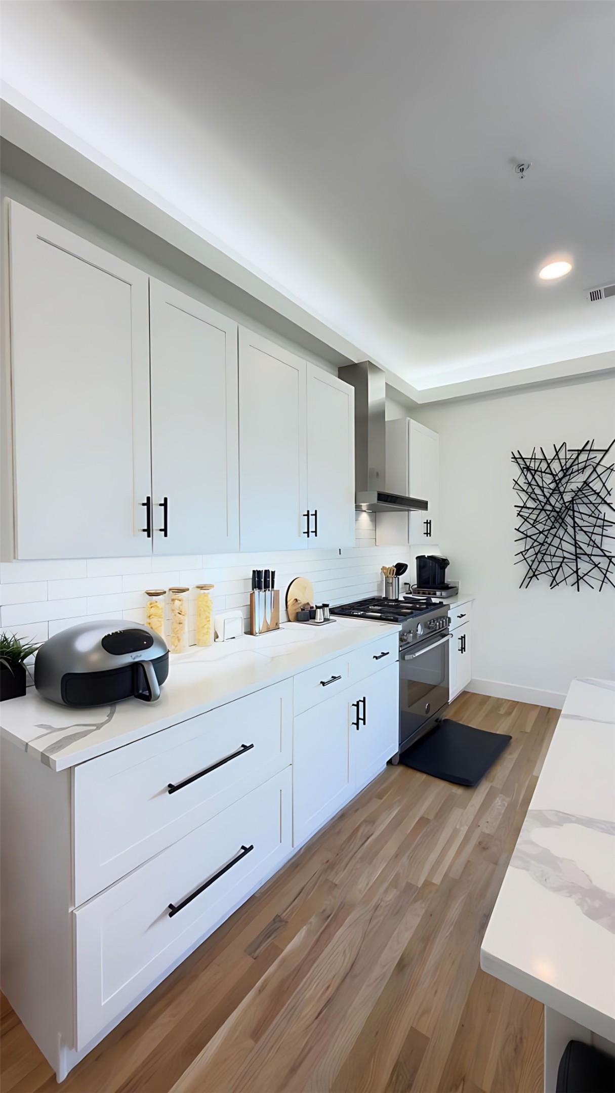 13001 Hutton Drive Farmers Branch TX 75234