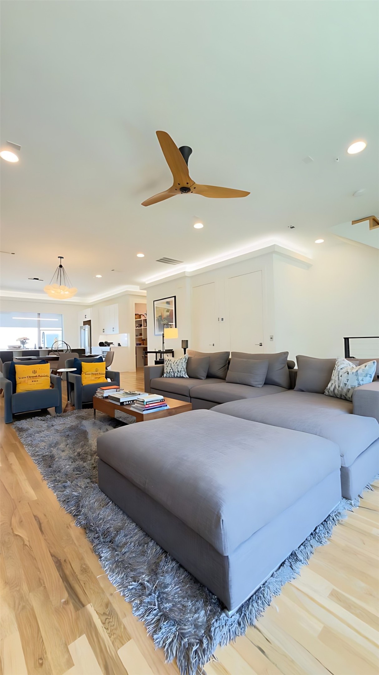 13001 Hutton Drive Farmers Branch TX 75234