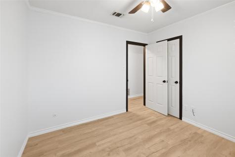 417 Carroll Avenue Wake Village TX 75501
