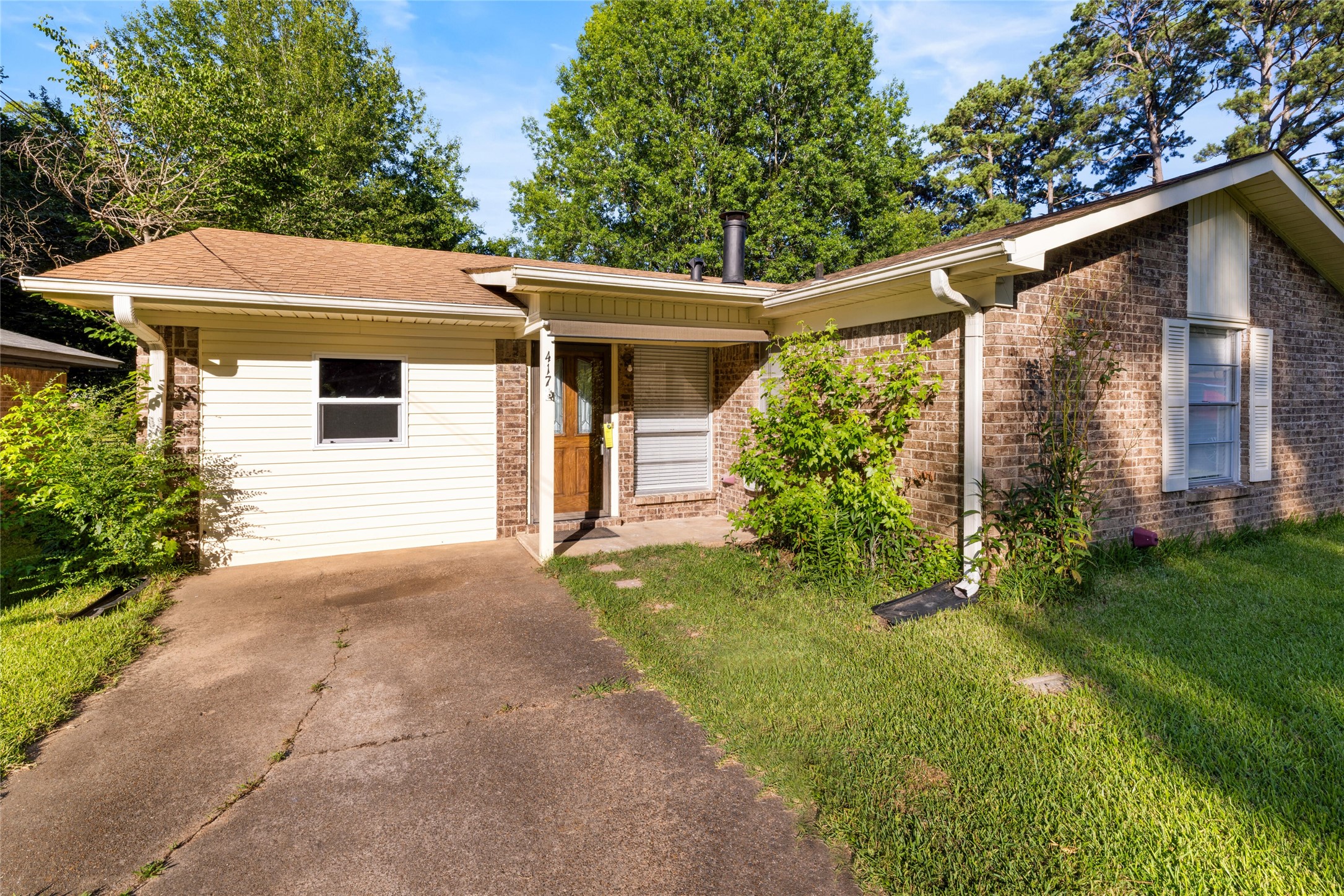 417 Carroll Avenue Wake Village TX 75501