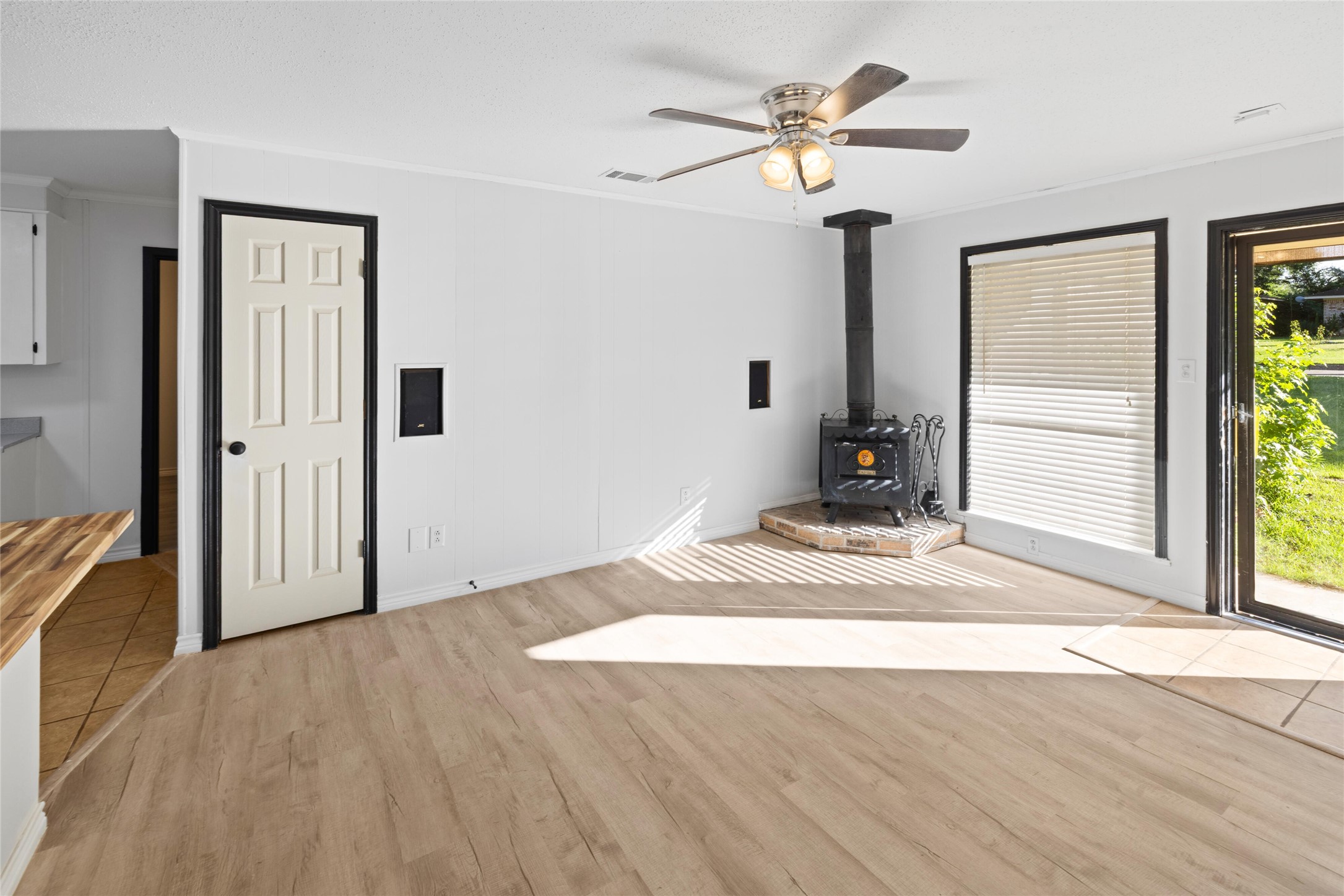 417 Carroll Avenue Wake Village TX 75501