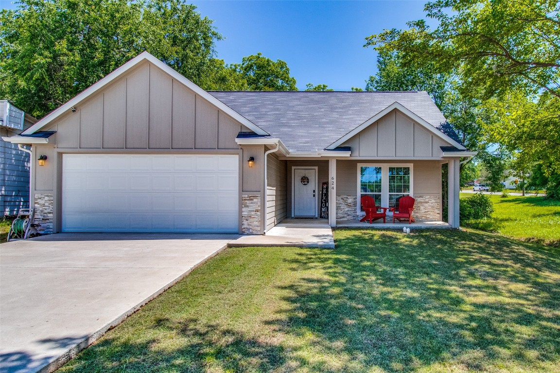 624 W Elm Street Denison TX 75020