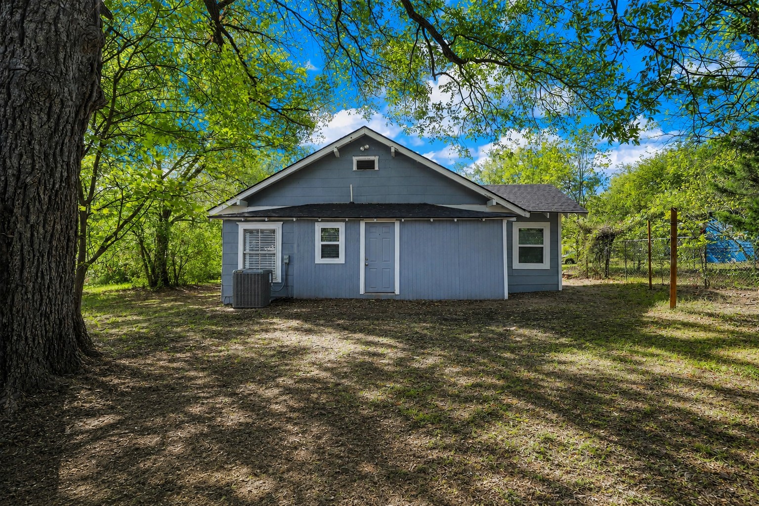 509 E Heron Denison TX 75021