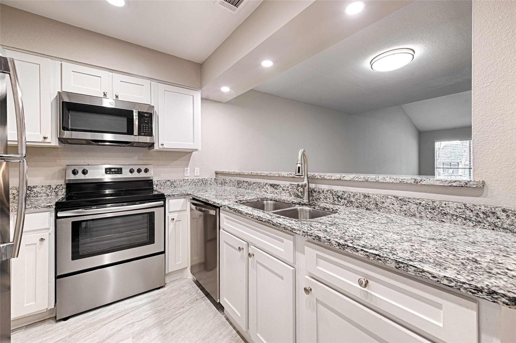 3006 Kathleen Lane Euless TX 76039