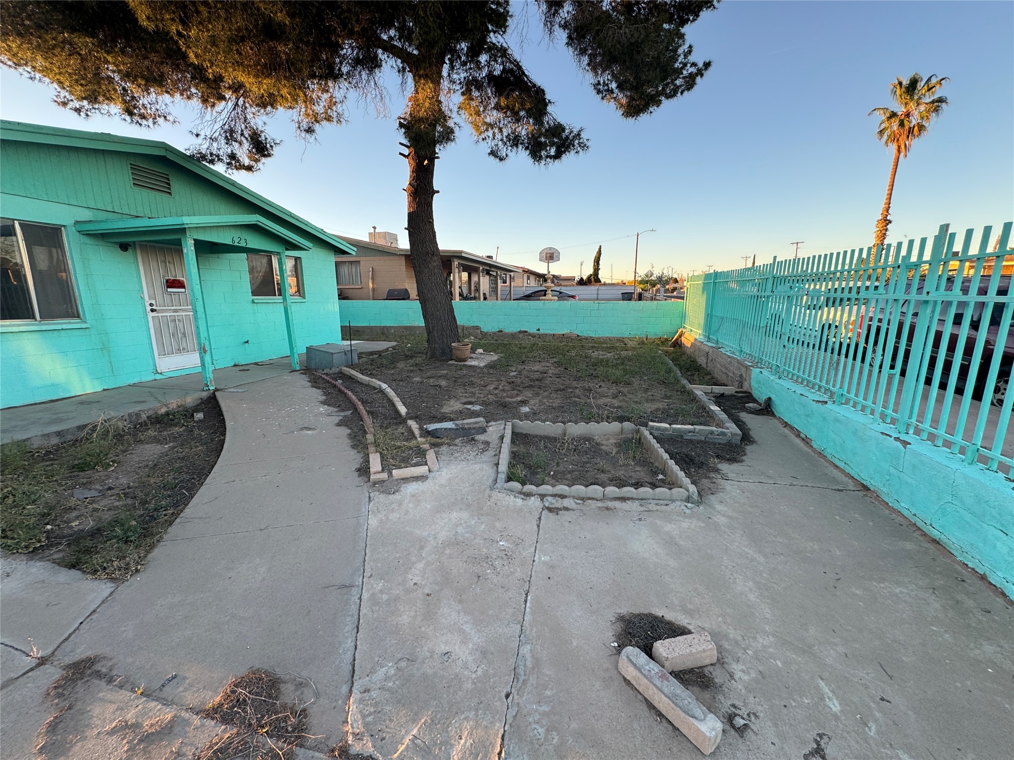 623 La Paz Drive El Paso TX 79915