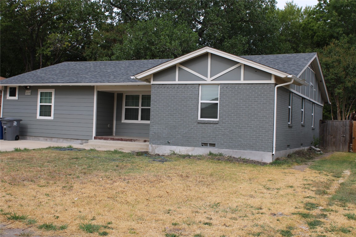 462 Alcorn Avenue Dallas TX 75217