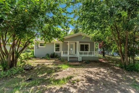 110 N Hillside Street Red Oak TX 75154