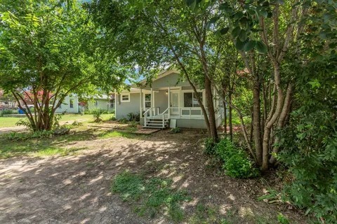 110 N Hillside Street Red Oak TX 75154