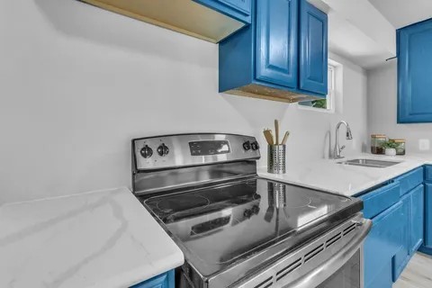 110 N Hillside Street Red Oak TX 75154