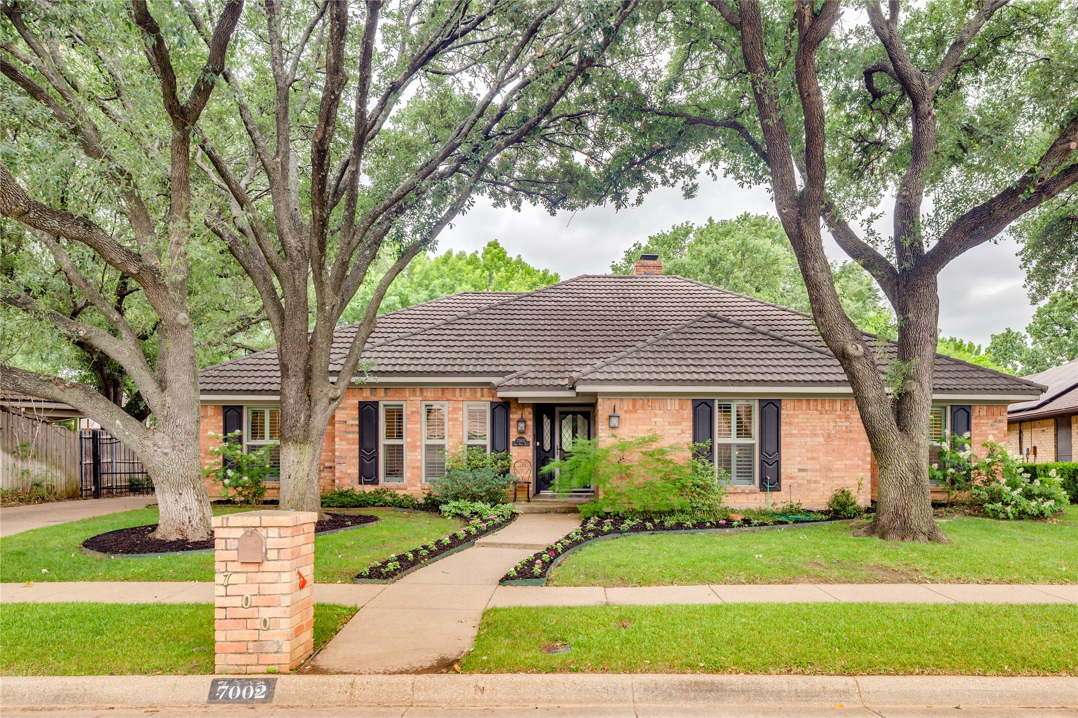 7002 Lake Mead Boulevard Arlington TX 76016