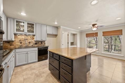 2800 Idlecreek Drive Dalworthington Gardens TX 76016