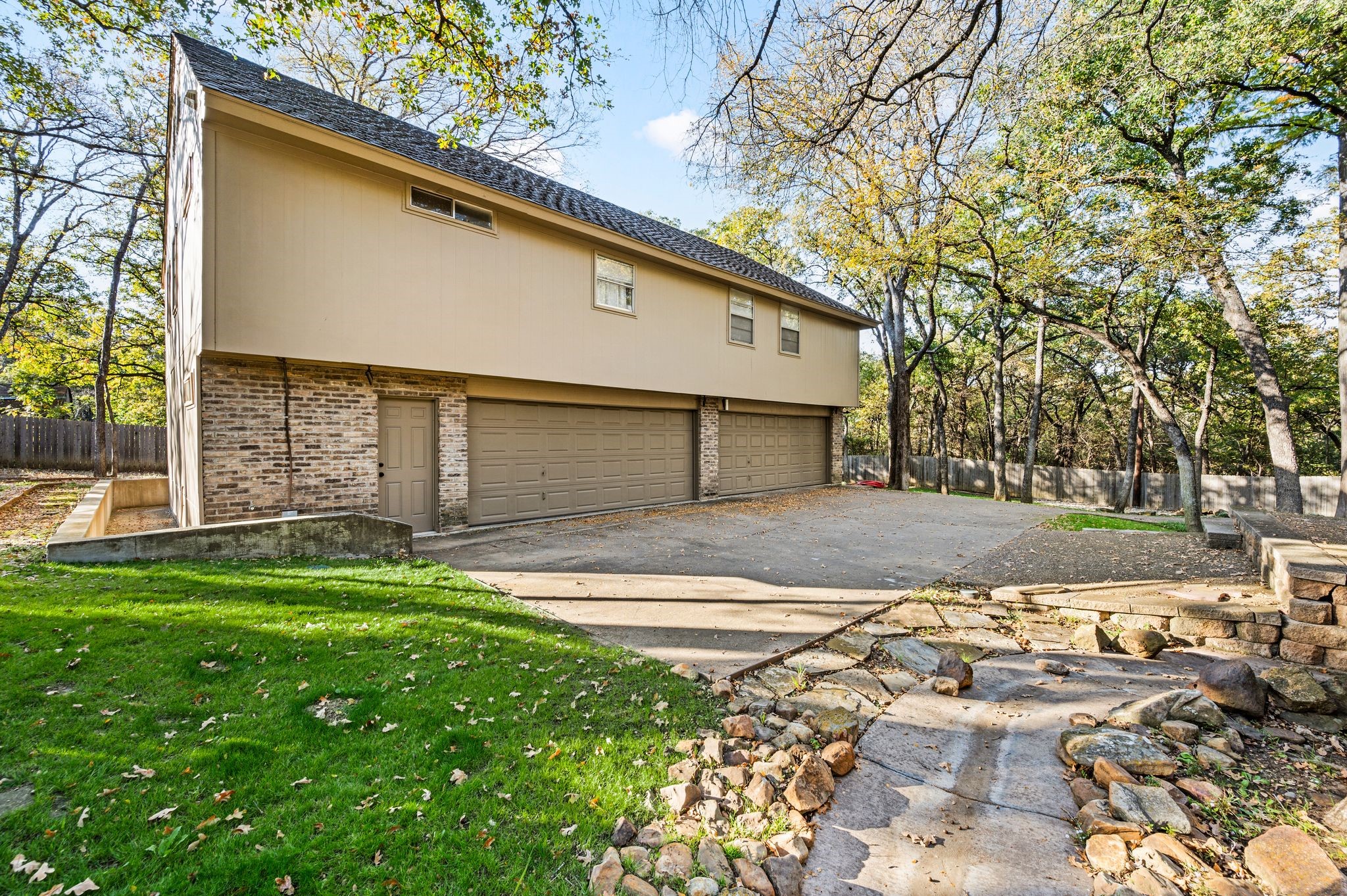 2800 Idlecreek Drive Dalworthington Gardens TX 76016