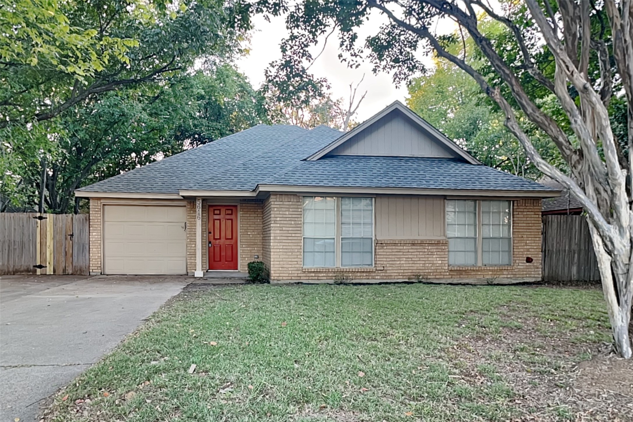 5616 Lordsburg Trail Arlington TX 76017