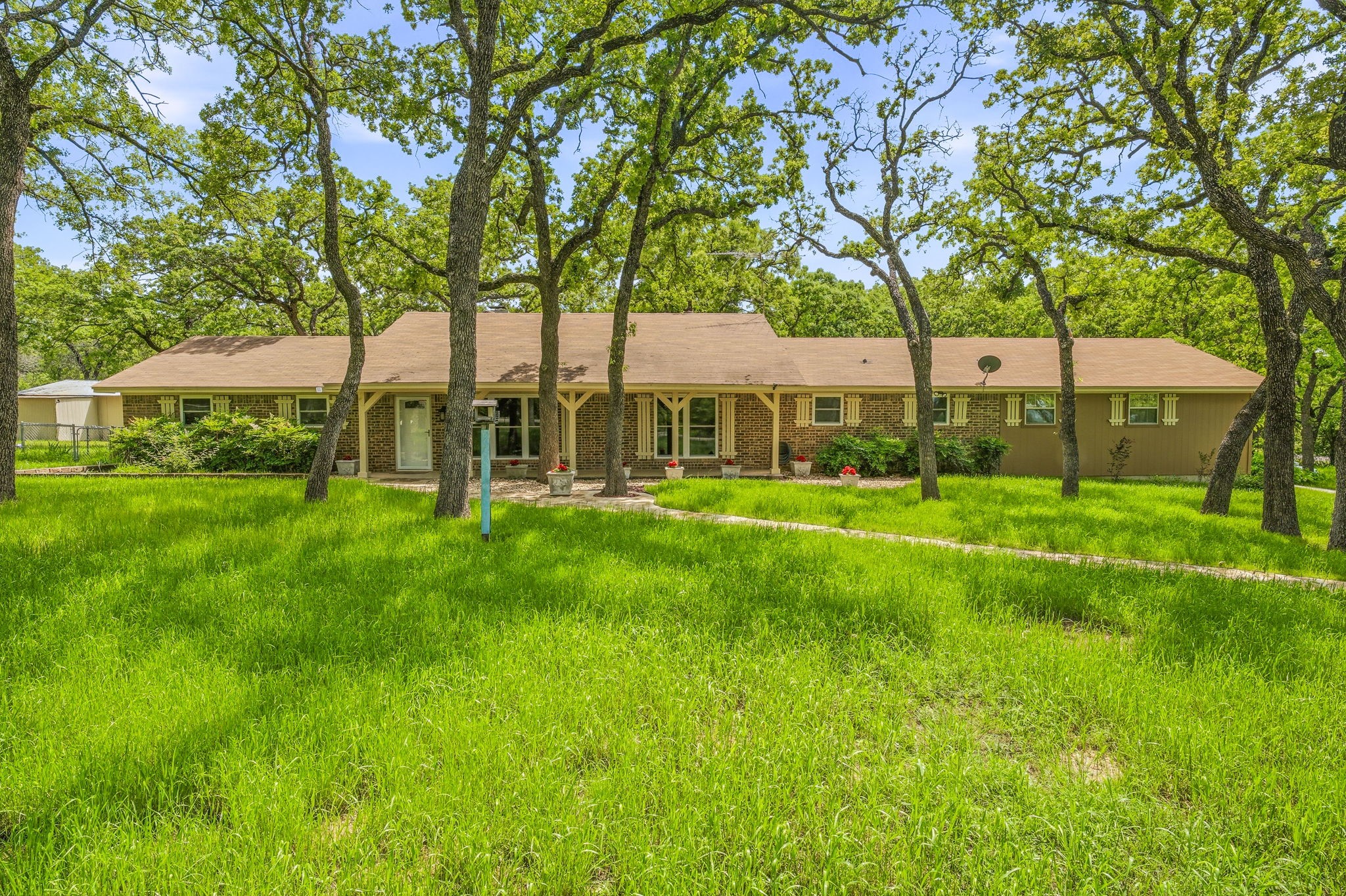 102 Shady Oak Drive Weatherford TX 76087