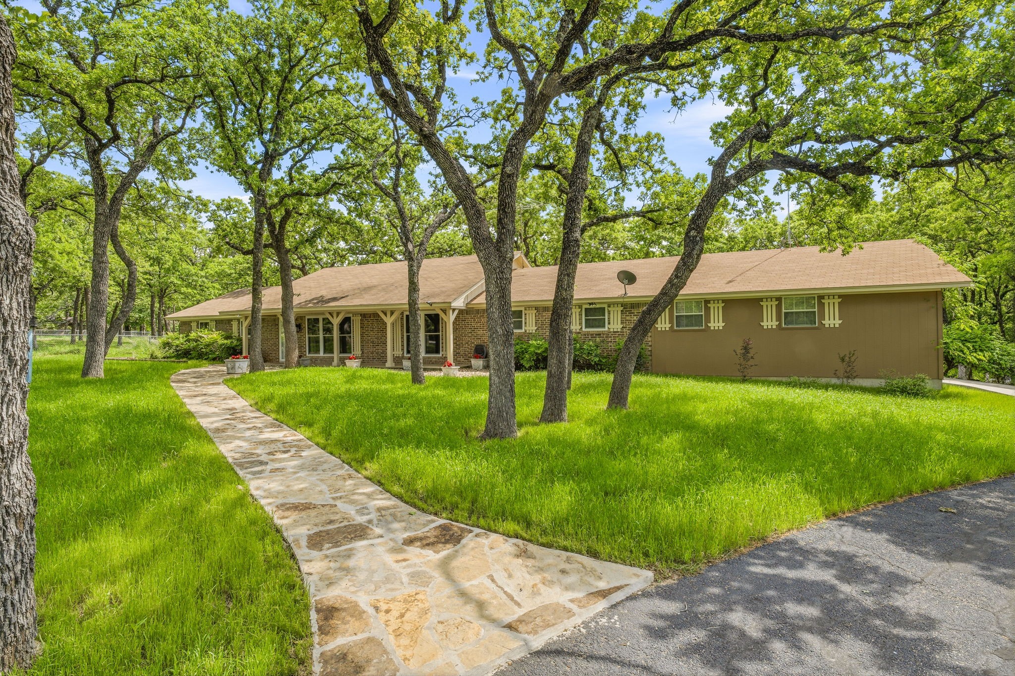 102 Shady Oak Drive Weatherford TX 76087