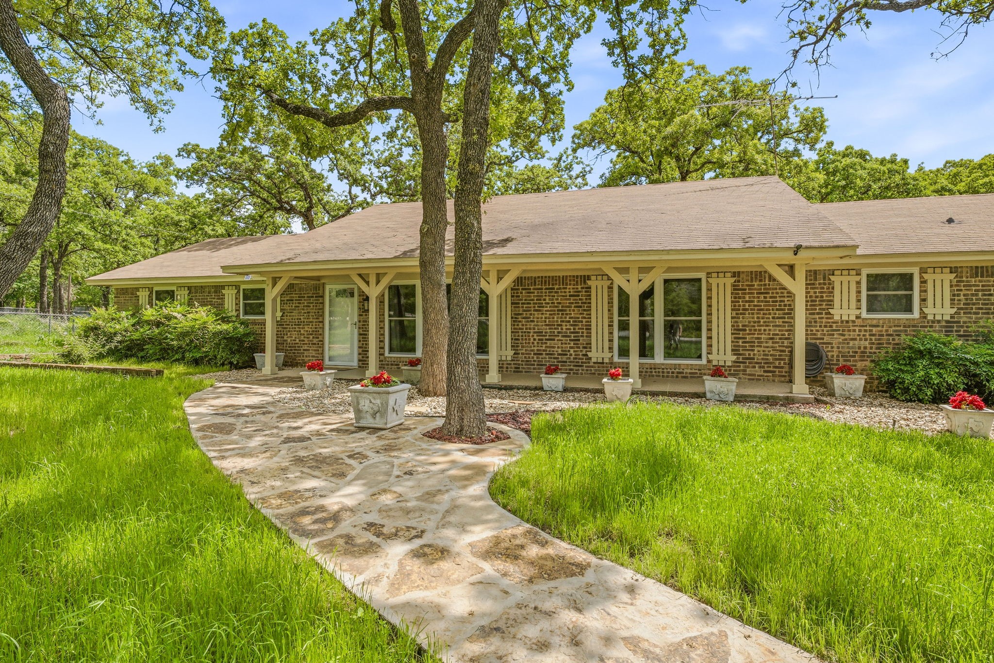 102 Shady Oak Drive Weatherford TX 76087