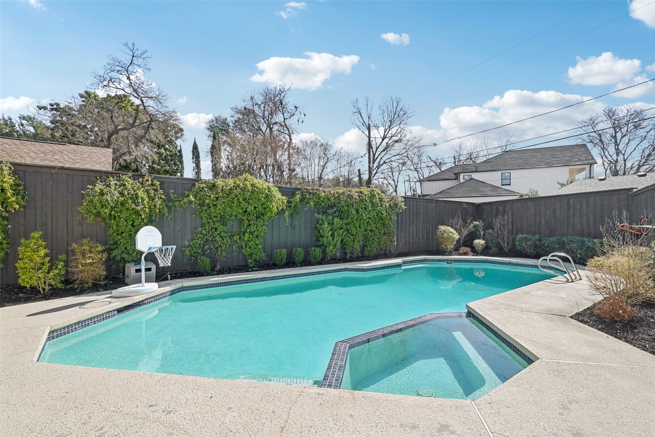 10250 Timber Trail Drive Dallas TX 75229