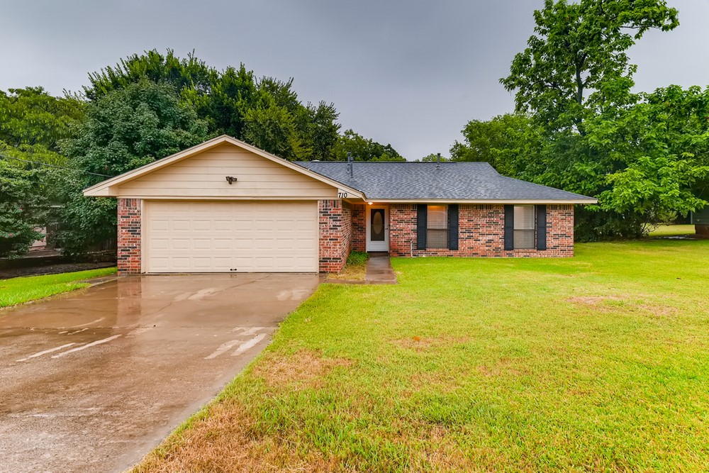 710 Vine Street Weatherford TX 76086