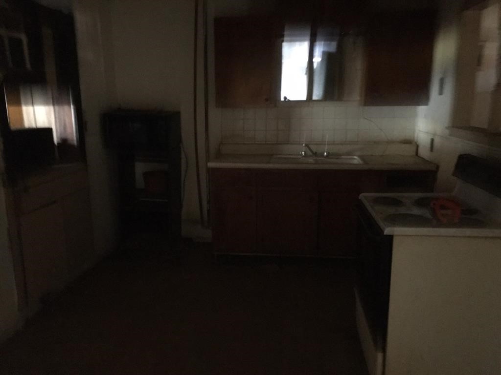 705 W 6th Street Coleman TX 76834