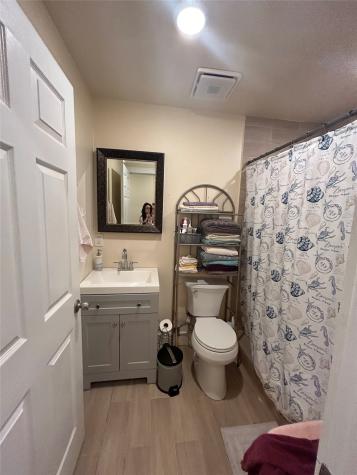 214 County Road 4870 Newark TX 76071