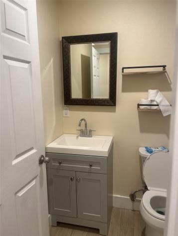 214 County Road 4870 Newark TX 76071