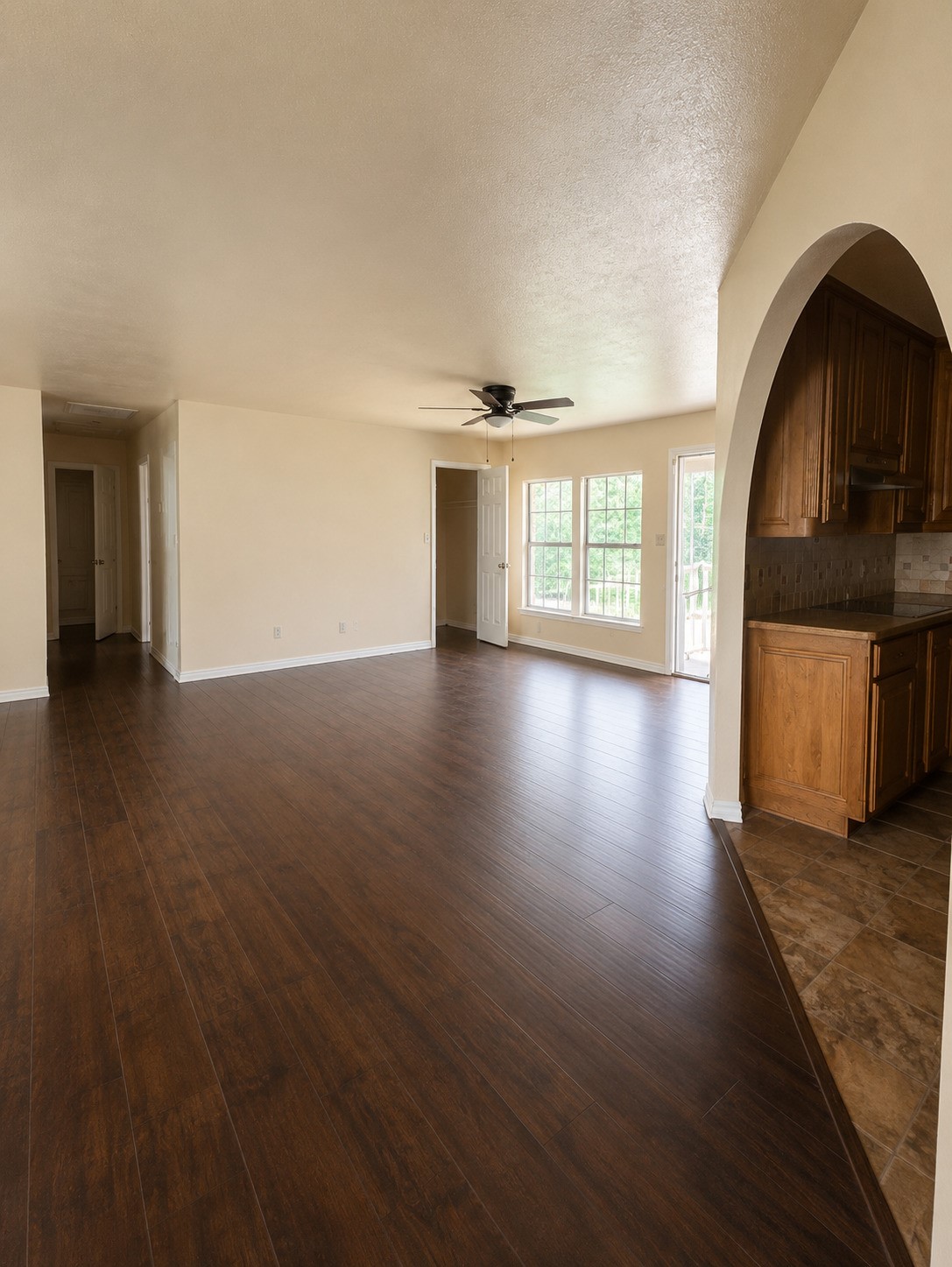 214 County Road 4870 Newark TX 76071