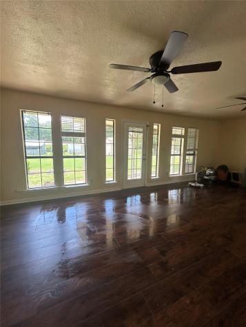 214 County Road 4870 Newark TX 76071