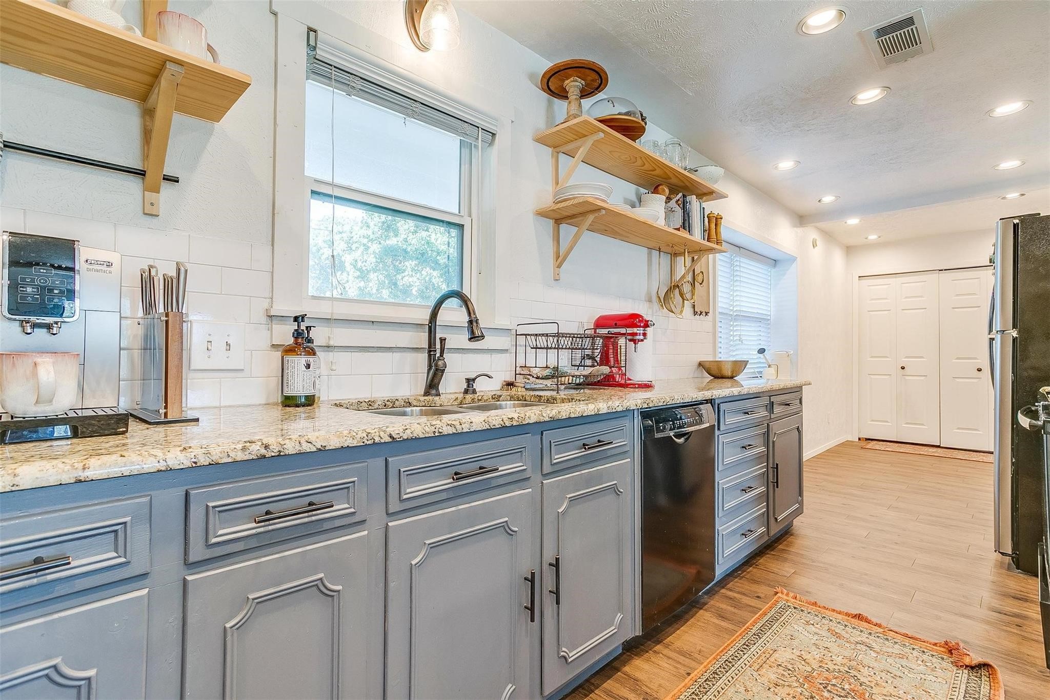 2212 Ridge Lane Grapevine TX 76051