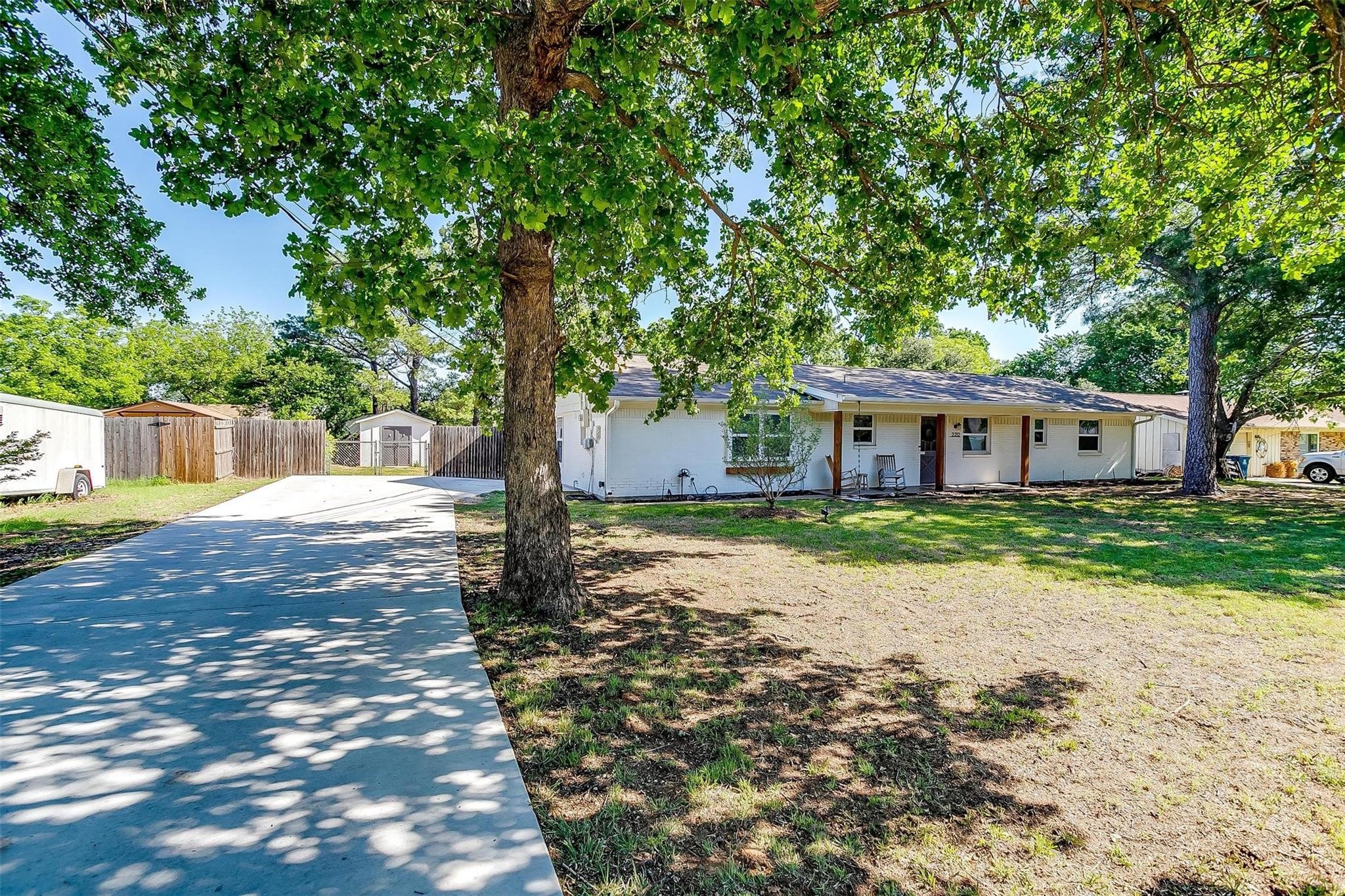 2212 Ridge Lane Grapevine TX 76051