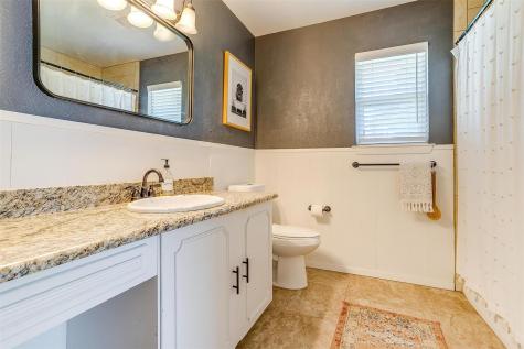 2212 Ridge Lane Grapevine TX 76051