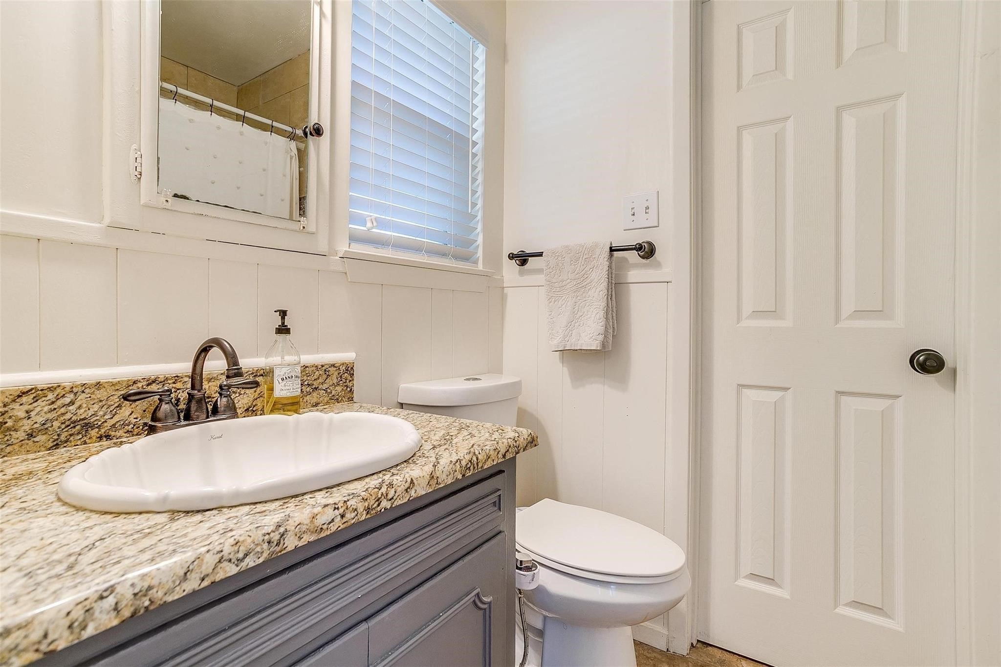 2212 Ridge Lane Grapevine TX 76051