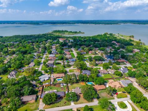 2212 Ridge Lane Grapevine TX 76051