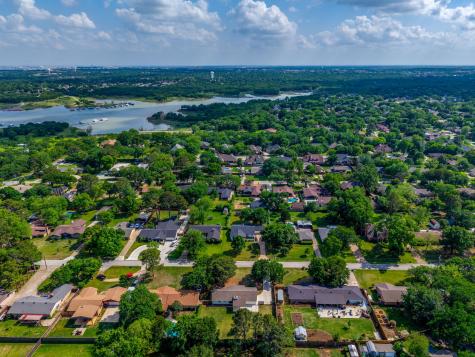 2212 Ridge Lane Grapevine TX 76051
