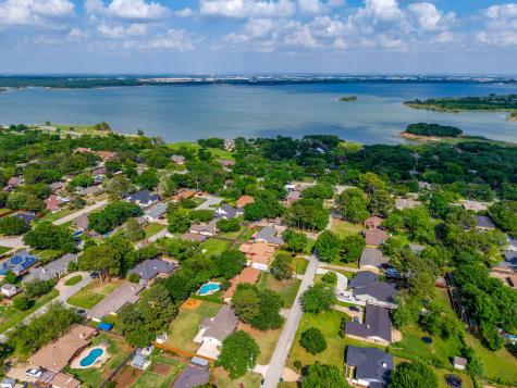 2212 Ridge Lane Grapevine TX 76051